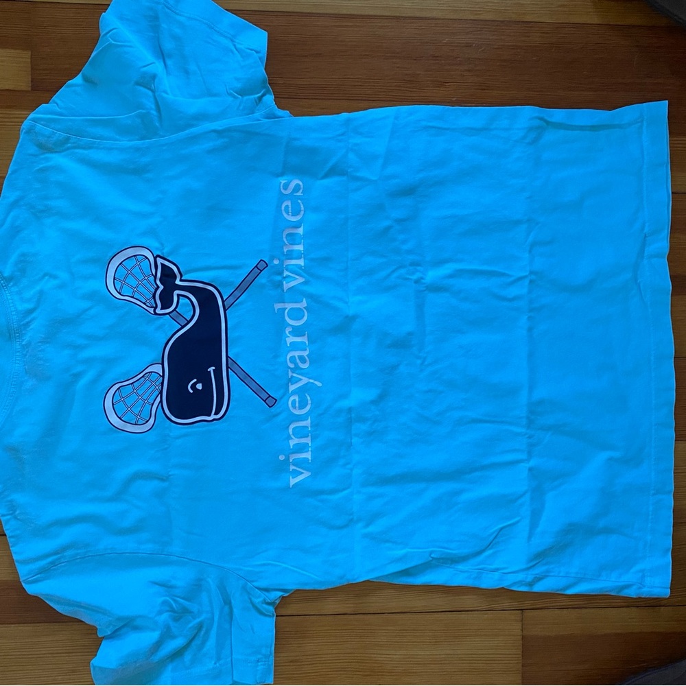 Light blue Vineyard Vines tshirt